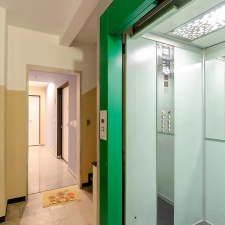 Altido Vibrant Apt For 4 Moments To Aquarium Daire Cenova
